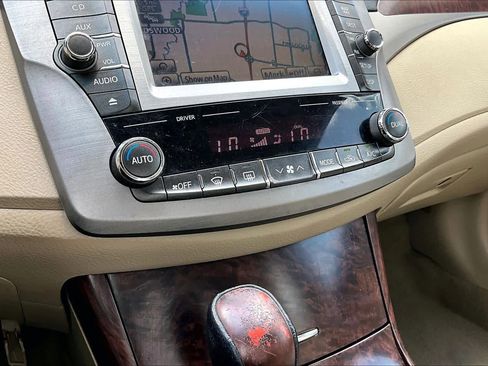 Used 2012 Toyota Avalon Limited FWD image 34