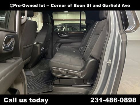 Used 2023 GMC Yukon XL SLE w/ Gmc Pro Safety Plus Package AWD/4WD image 21