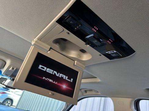 Used 2019 GMC Yukon Denali w/ Denali Ultimate Package image 42