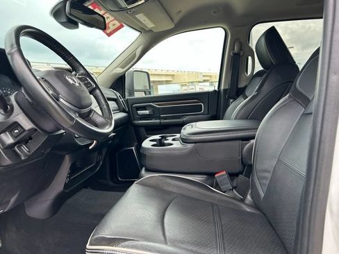 Used 2024 RAM 2500 Laramie AWD/4WD image 34