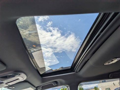 Used 2025 Subaru Outback Wilderness AWD/4WD image 16