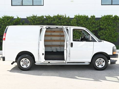 Used 2024 GMC Savana 2500 Work Van w/ Driver Convenience Package image 8