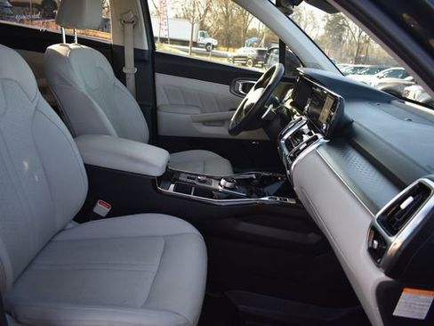 Used 2024 Kia Sorento SX Prestige image 14
