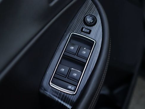 Used 2016 Chevrolet Impala LTZ FWD image 26