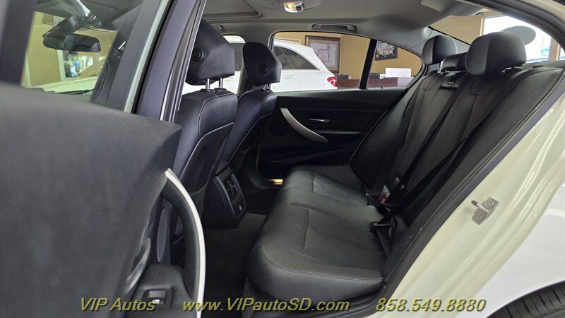 Used 2013 BMW 328i Sedan RWD image 17