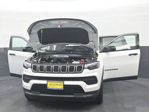 Used 2024 Jeep Compass Sport AWD/4WD image 36