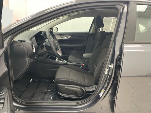 Used 2023 Kia Forte LXS FWD image 8