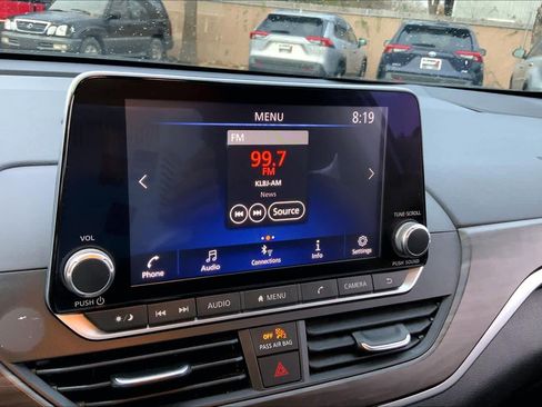 Used 2024 Nissan Altima 2.5 SV image 31