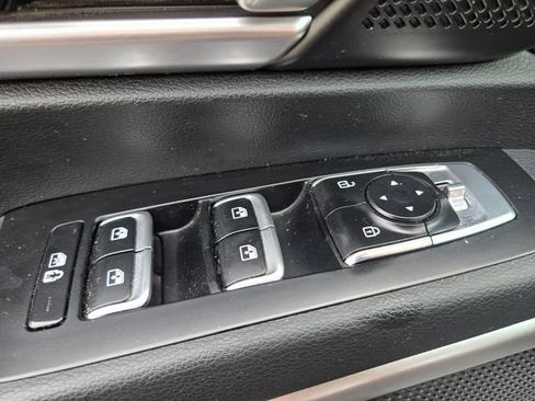 Used 2025 Kia Telluride S AWD/4WD image 36