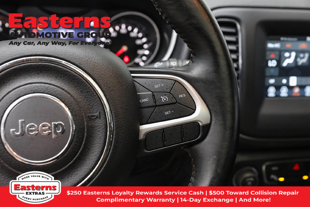 Used 2018 Jeep Compass Latitude w/ Popular Equipment Group AWD/4WD image 17
