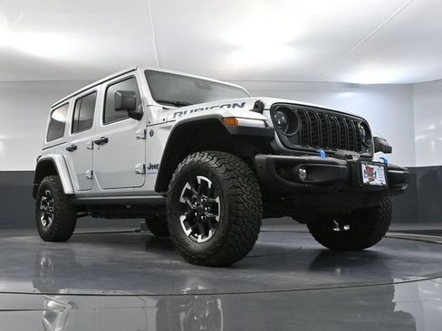 Used 2024 Jeep Wrangler Unlimited Rubicon 4xe AWD/4WD image 55