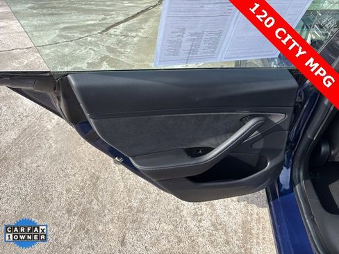 Used 2018 Tesla Model 3 Long Range image 10