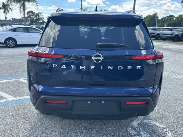 Used 2025 Nissan Pathfinder SV FWD image 7
