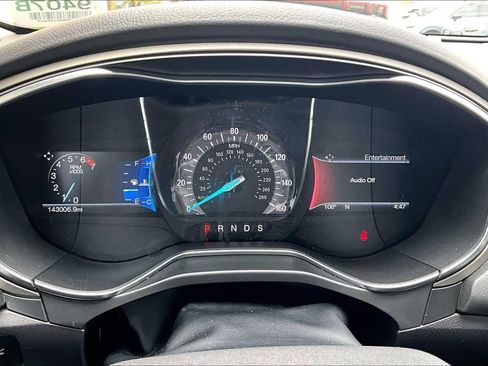 Used 2016 Ford Fusion SE w/ Equipment Group 202A FWD image 20