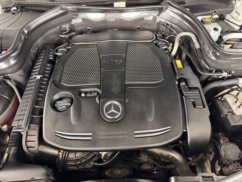 Used 2015 Mercedes-Benz GLK 350 4MATIC image 40