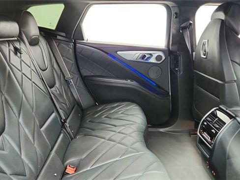 Used 2023 BMW XM Base image 23
