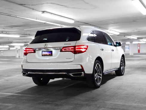 Used 2017 Acura MDX SH-AWD image 7