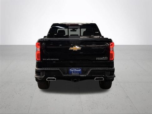 Certified 2022 Chevrolet Silverado 1500 High Country w/ Z71 Off-Road Package AWD/4WD image 11