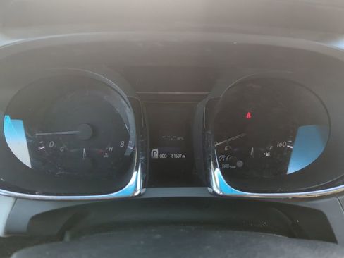 Used 2013 Toyota Avalon Limited w/ Technology Pkg FWD image 12