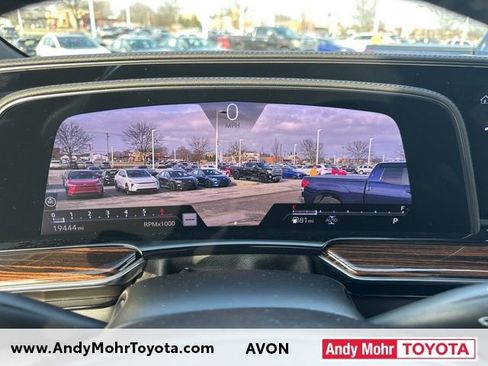 Used 2023 Cadillac Escalade Premium Luxury image 22