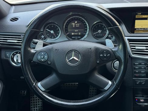 Used 2010 Mercedes-Benz E 63 AMG Sedan image 31