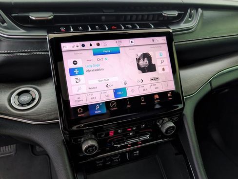 Used 2021 Jeep Grand Cherokee L Overland w/ Luxury Tech Group IV image 25