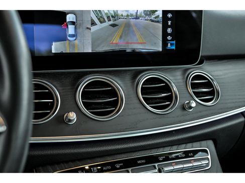 Certified 2022 Mercedes-Benz E 350 4MATIC Sedan w/ AMG Line Exterior image 21