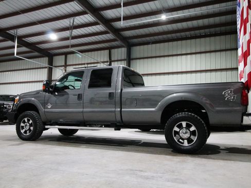 Used 2011 Ford F350 XLT w/ XLT Premium Pkg AWD/4WD image 7