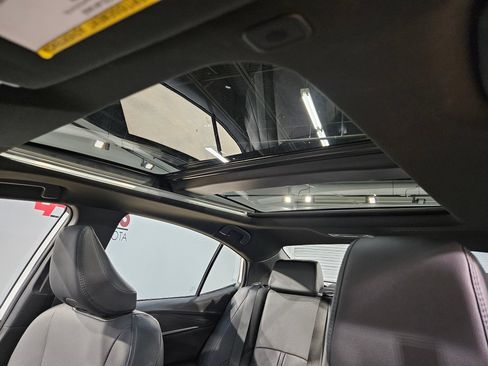 Used 2025 Toyota Camry XSE FWD image 34