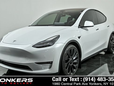 Used 2022 Tesla Model Y Performance AWD/4WD image 1
