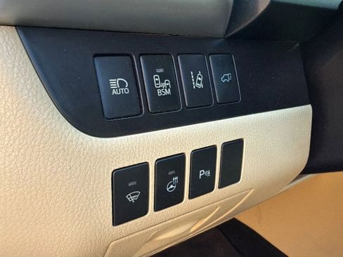 Used 2016 Toyota Highlander Limited Platinum image 20