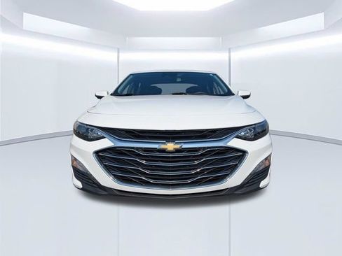 Used 2025 Chevrolet Malibu LT FWD image 11
