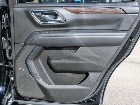 Used 2021 Chevrolet Tahoe Z71 w/ Rear Media and Nav Package image 21