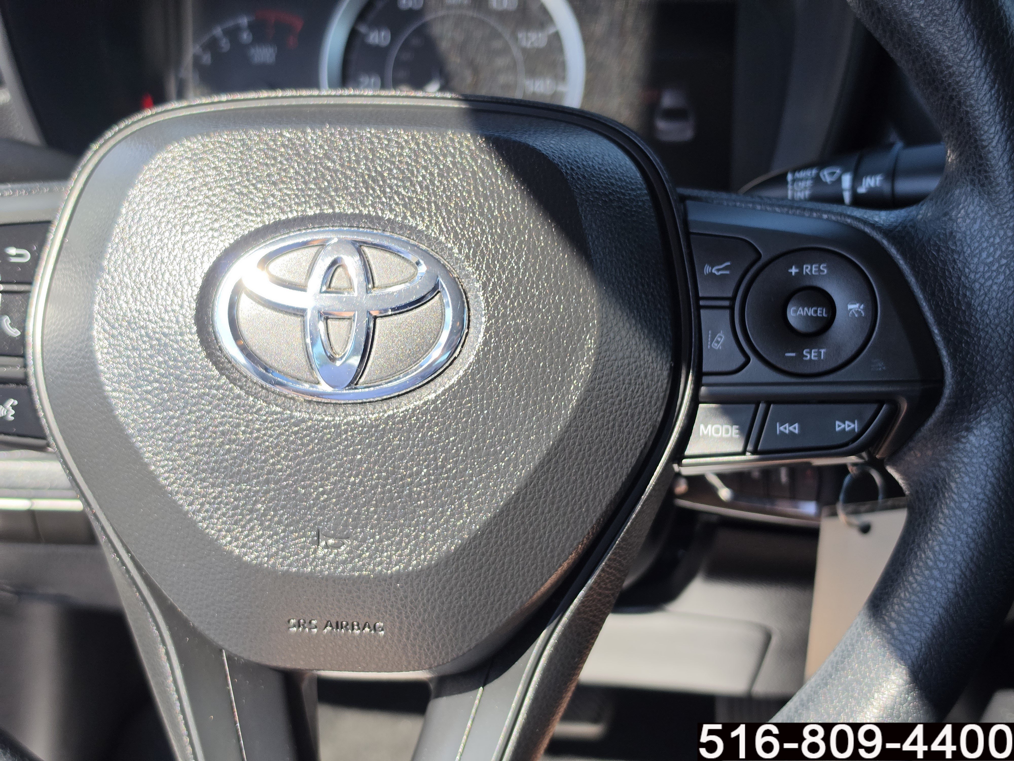 Used 2020 Toyota Corolla LE FWD image 23