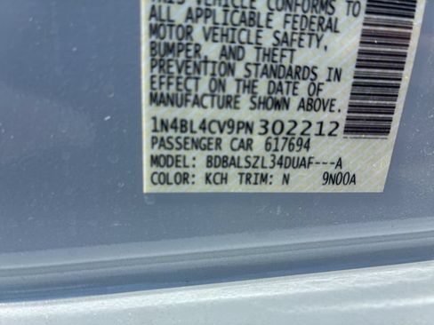 Used 2023 Nissan Altima 2.5 SR w/ SR Premium Package FWD image 14