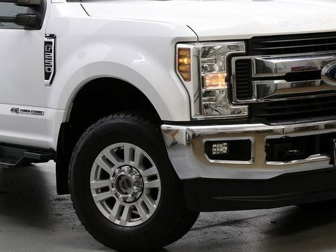 Used 2019 Ford F250 XLT w/ XLT Value Package image 3