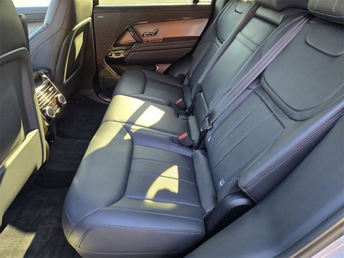 Certified 2024 Land Rover Range Rover Sport Dynamic SE image 13