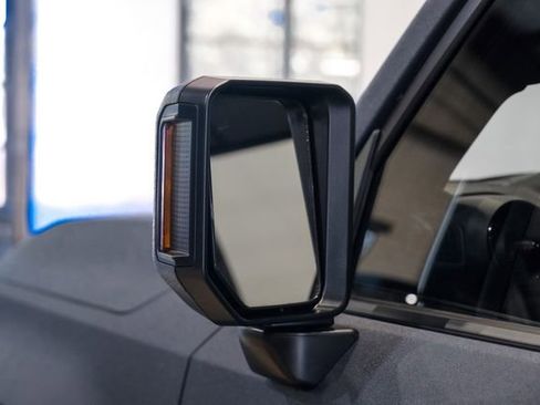 Used 2025 Toyota Land Cruiser image 58