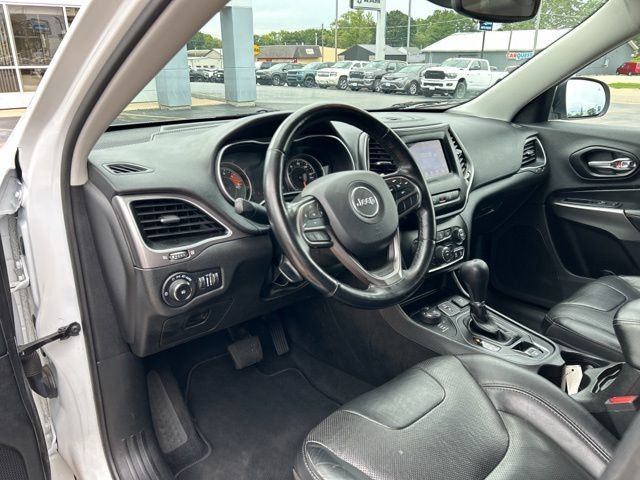 Used 2021 Jeep Cherokee Latitude Lux w/ Sun & Sound Group AWD/4WD image 29