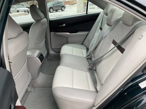 Used 2014 Toyota Camry XLE image 27