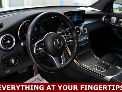 Used 2020 Mercedes-Benz GLC 300 4MATIC image 2