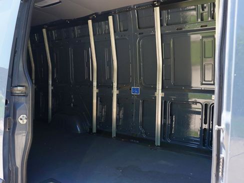 Used 2019 Mercedes-Benz Sprinter 170 image 23