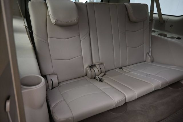 Used 2018 Cadillac Escalade ESV Premium Luxury AWD/4WD image 28