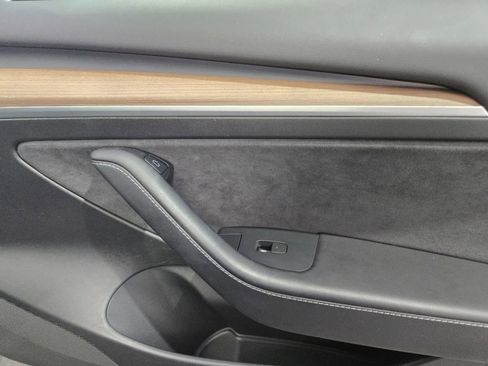 Used 2023 Tesla Model 3 Standard Range RWD image 6