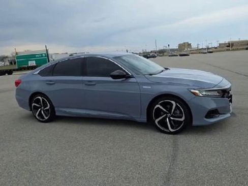Used 2022 Honda Accord Sport image 9