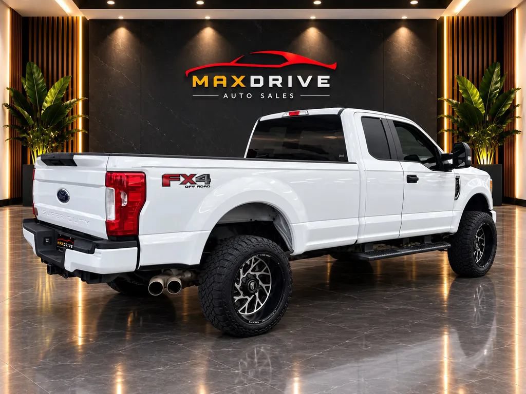 Used 2018 Ford F250 XL w/ Power Equipment Group AWD/4WD image 4