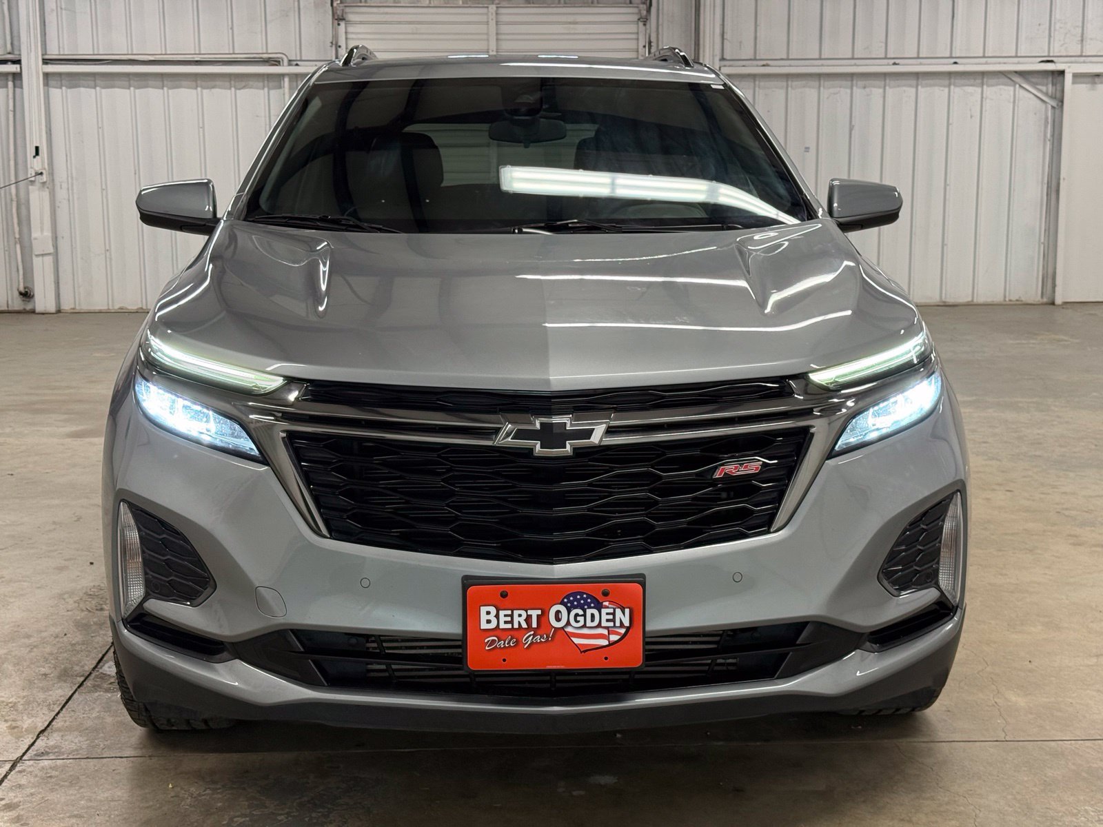 Used 2023 Chevrolet Equinox RS w/ LPO, Floor Liner Package FWD image 2