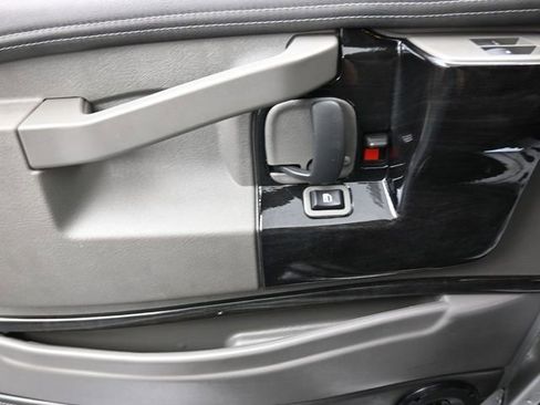 Used 2023 Chevrolet Express 2500 Extended image 13