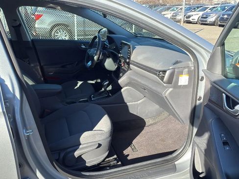 Used 2020 Hyundai Ioniq SEL image 24