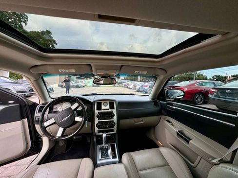 Used 2006 Chrysler 300 C image 19